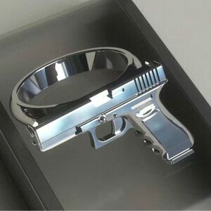 pistol Shaped ring Size 6 Punk Vintage  Add a Stylish Edge fashion ring only